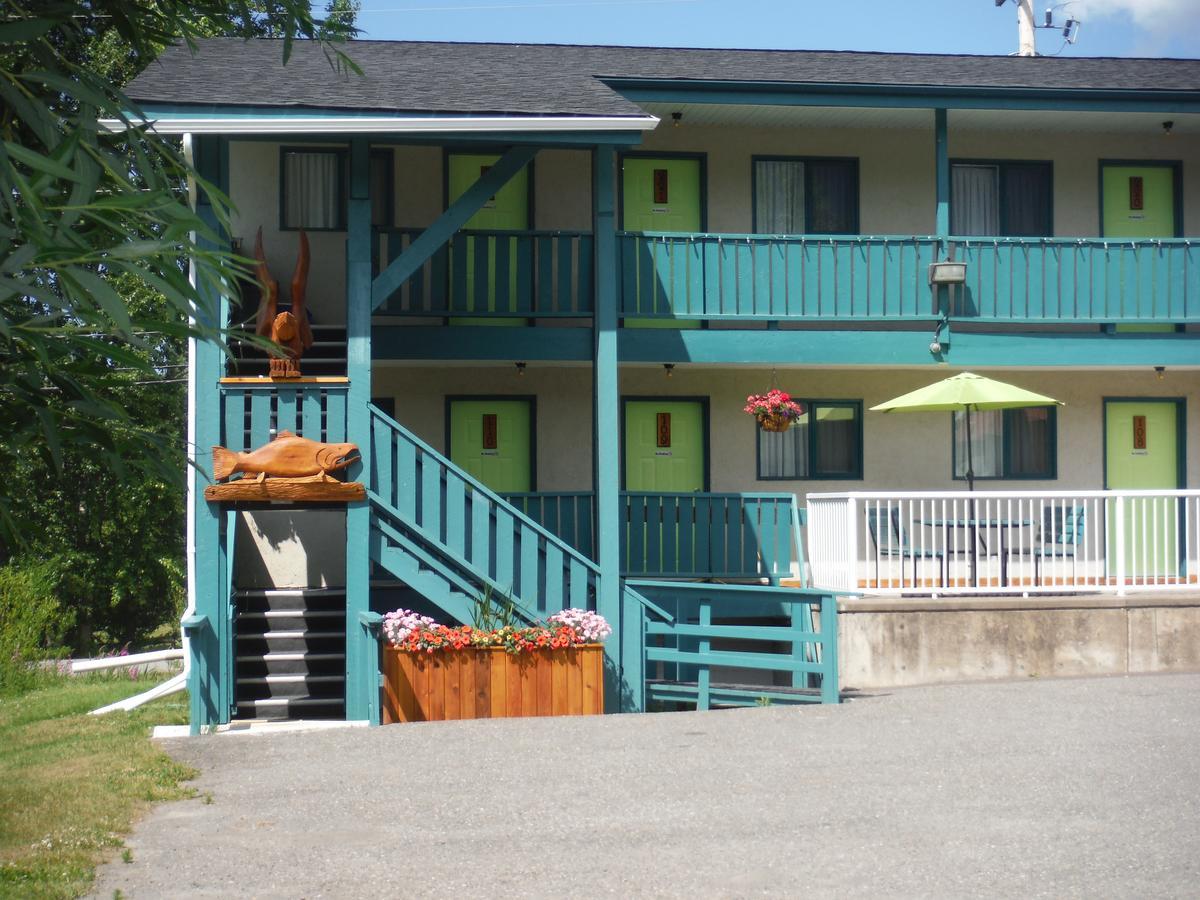 Robber'S Roost Motel New Hazelton Exteriör bild